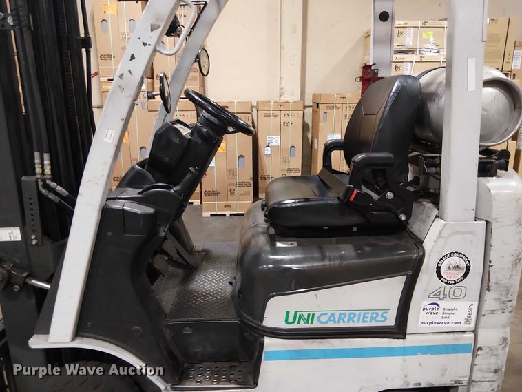image for item EE5076 2016 UniCarriers CFS40 forklift
