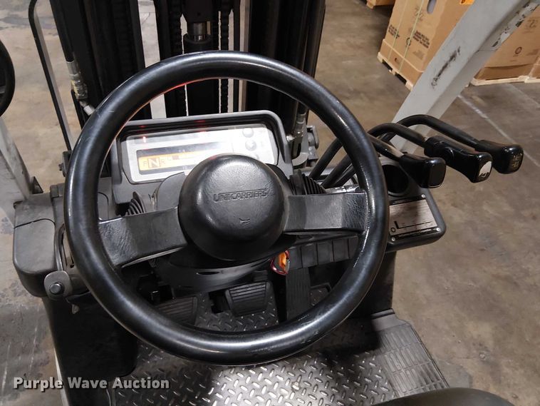 image for item EE5076 2016 UniCarriers CFS40 forklift