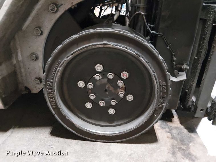 image for item EE5076 2016 UniCarriers CFS40 forklift