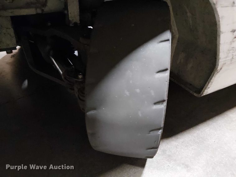 image for item EE5076 2016 UniCarriers CFS40 forklift