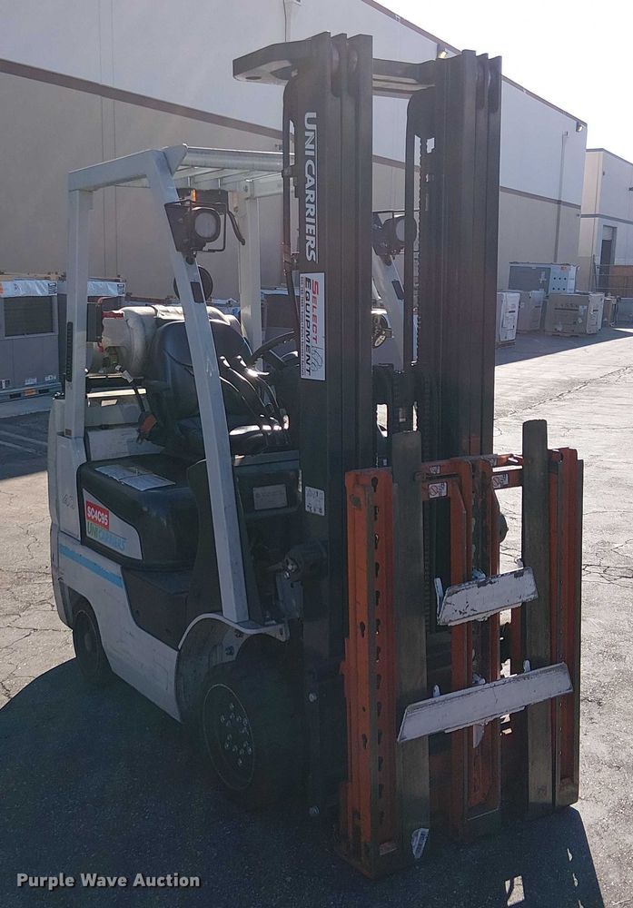 image for item EE5077 2017 UniCarriers CFS40 forklift
