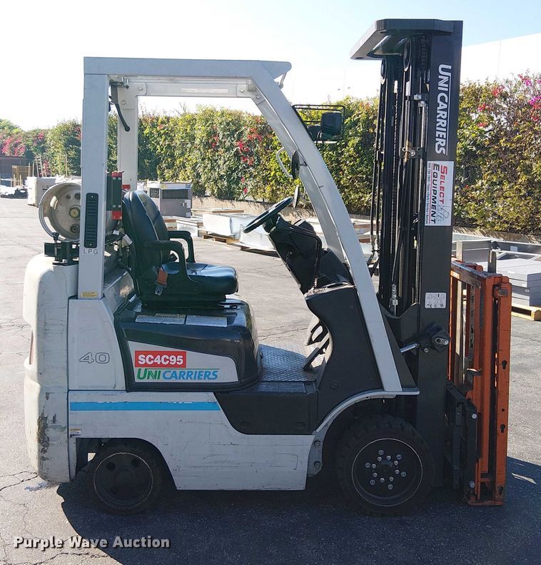 image for item EE5077 2017 UniCarriers CFS40 forklift