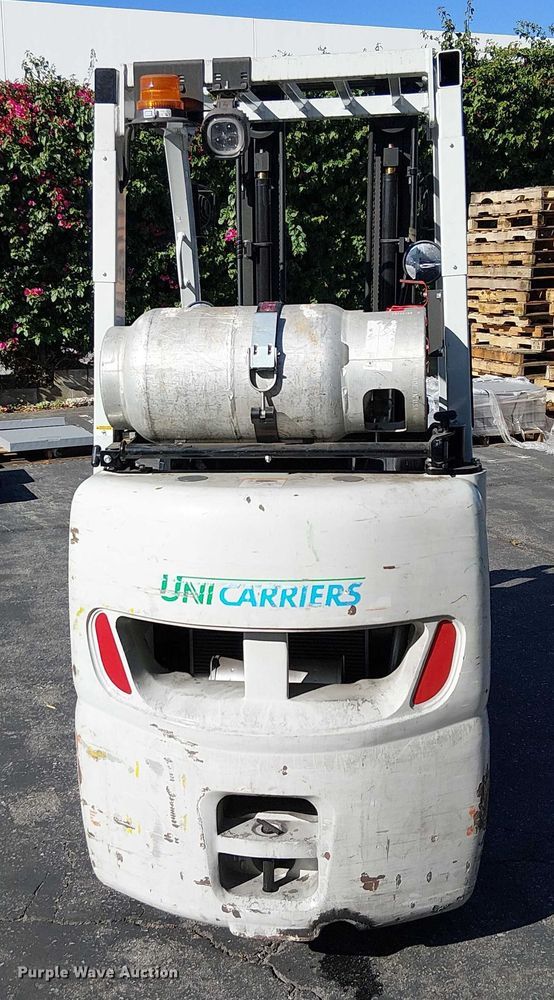image for item EE5077 2017 UniCarriers CFS40 forklift