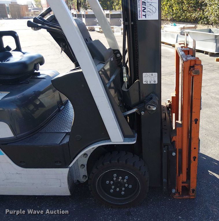 image for item EE5077 2017 UniCarriers CFS40 forklift