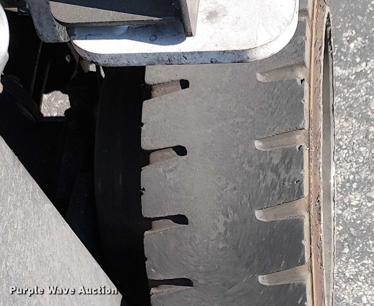 image for item EE5078 2017 UniCarriers CFS40 forklift