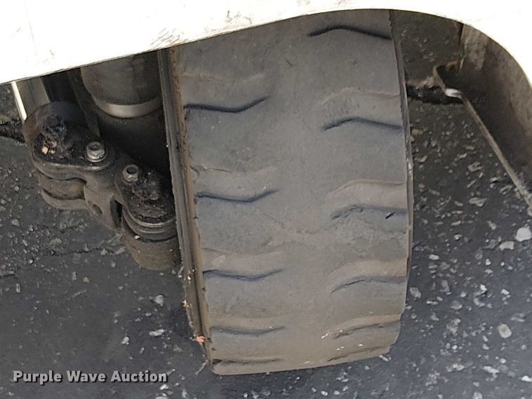 image for item EE5078 2017 UniCarriers CFS40 forklift