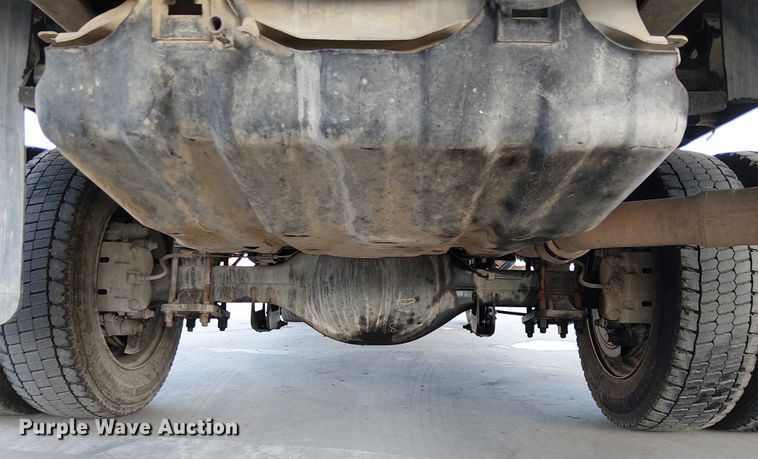 image for item EE5079 2016 Ford F550 flatbed truck