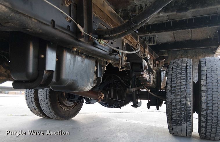 image for item EE5079 2016 Ford F550 flatbed truck