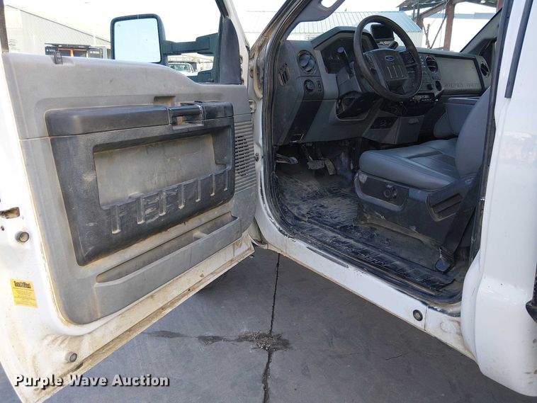 image for item EE5079 2016 Ford F550 flatbed truck