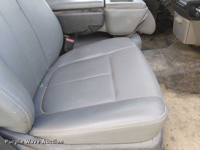 image for item EE5079 2016 Ford F550 flatbed truck