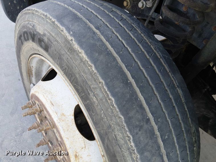 image for item EE5079 2016 Ford F550 flatbed truck