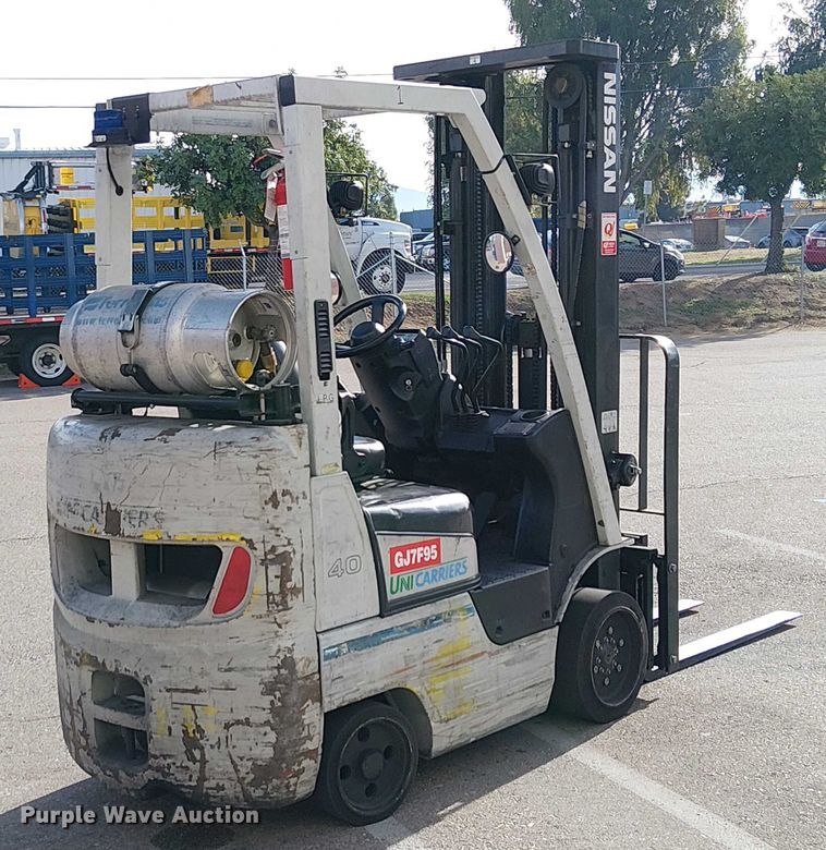 image for item EE5082 2016 UniCarriers CFS40 forklift