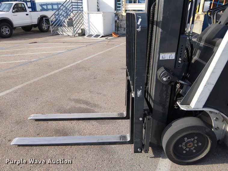 image for item EE5082 2016 UniCarriers CFS40 forklift