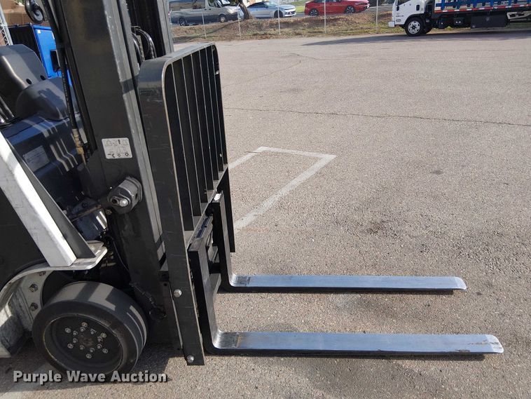 image for item EE5082 2016 UniCarriers CFS40 forklift