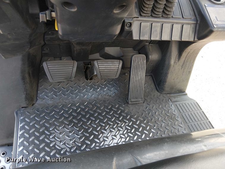 image for item EE5082 2016 UniCarriers CFS40 forklift