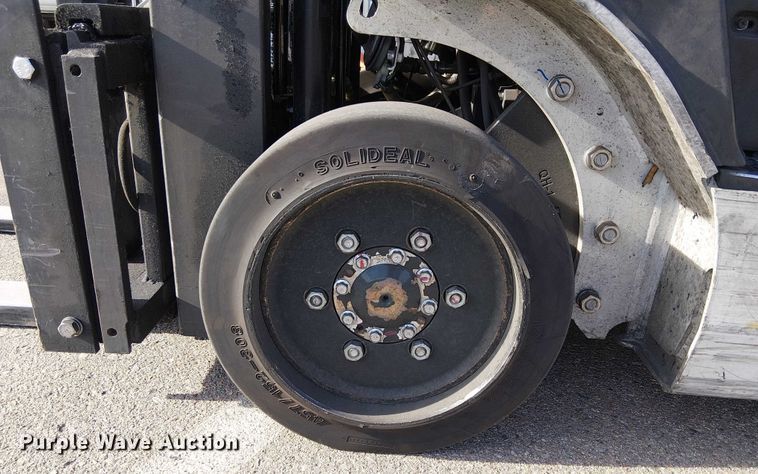 image for item EE5082 2016 UniCarriers CFS40 forklift