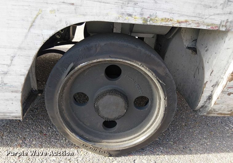 image for item EE5082 2016 UniCarriers CFS40 forklift