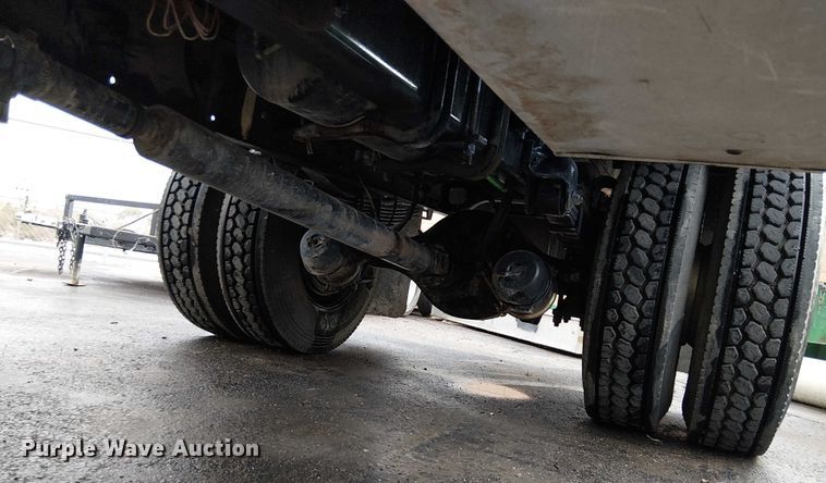 image for item EE5083 2008 Freightliner Business Class M2 flatbed truck