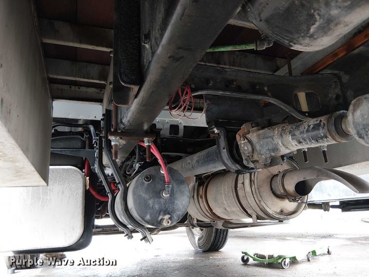 image for item EE5083 2008 Freightliner Business Class M2 flatbed truck