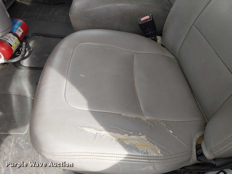 image for item EE5083 2008 Freightliner Business Class M2 flatbed truck