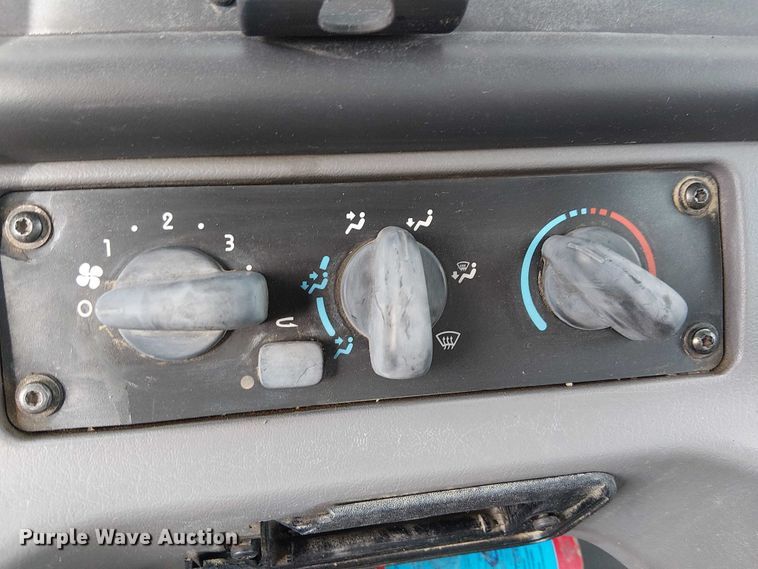 image for item EE5083 2008 Freightliner Business Class M2 flatbed truck