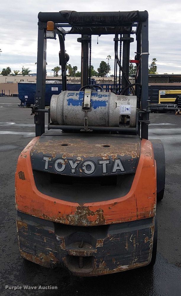 image for item EE5088 2007 Toyota 8FGU32 forklift