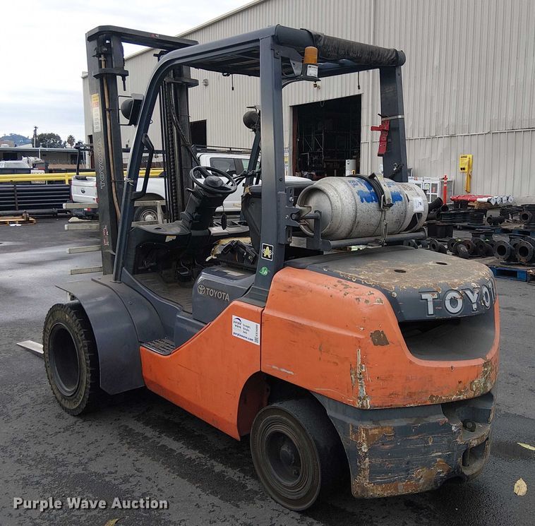 image for item EE5088 2007 Toyota 8FGU32 forklift