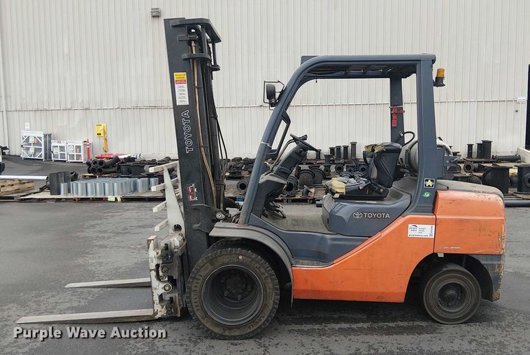 image for item EE5088 2007 Toyota 8FGU32 forklift