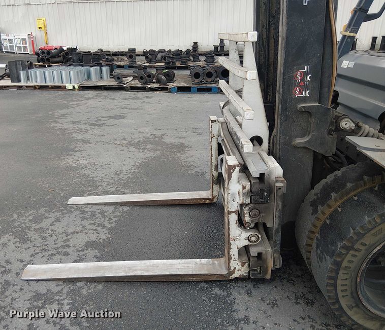 image for item EE5088 2007 Toyota 8FGU32 forklift