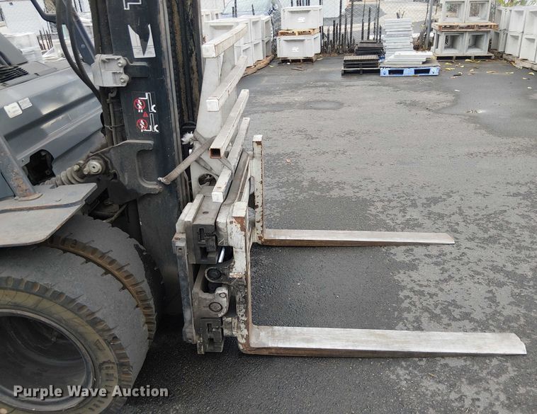 image for item EE5088 2007 Toyota 8FGU32 forklift