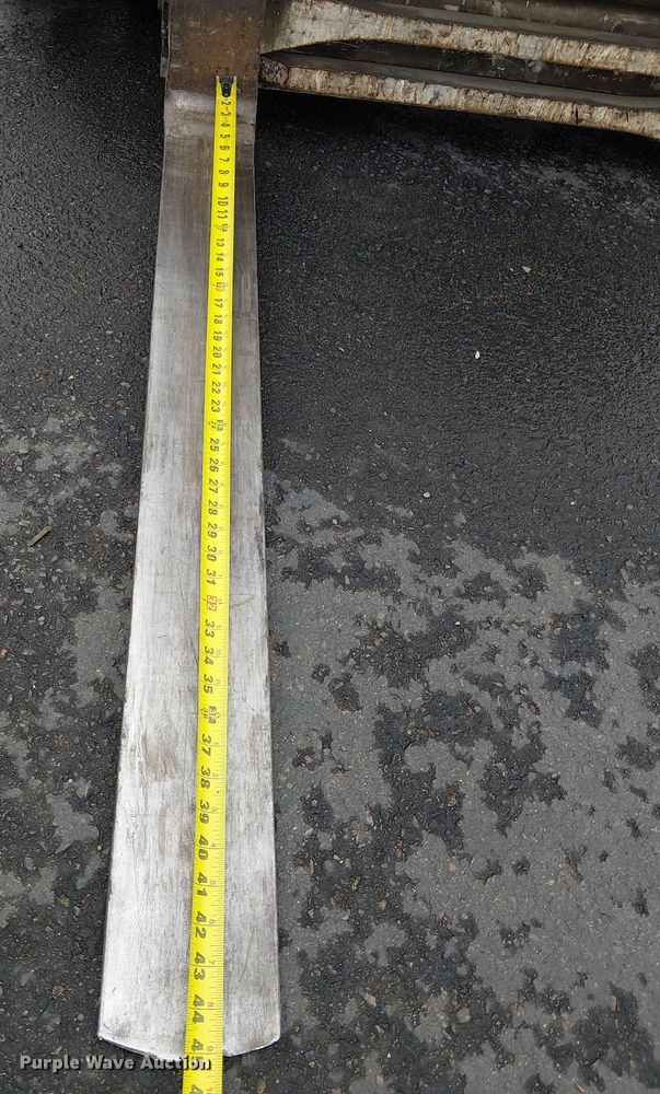 image for item EE5088 2007 Toyota 8FGU32 forklift