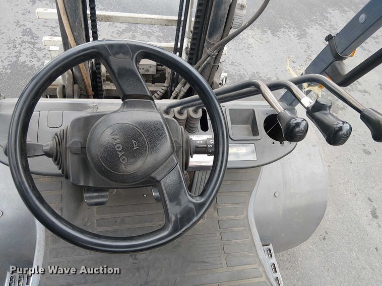 image for item EE5088 2007 Toyota 8FGU32 forklift