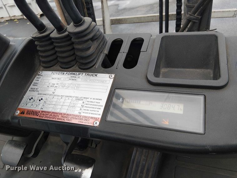 image for item EE5088 2007 Toyota 8FGU32 forklift