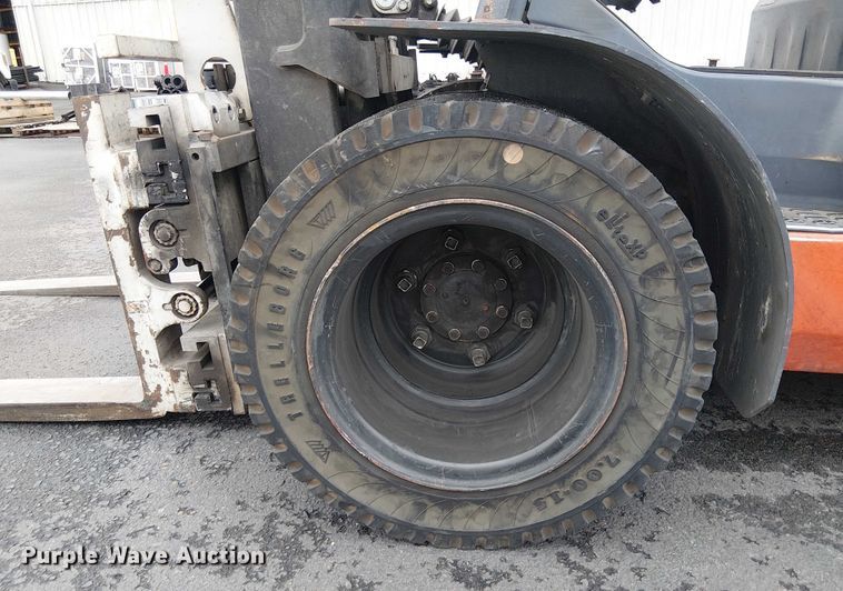 image for item EE5088 2007 Toyota 8FGU32 forklift