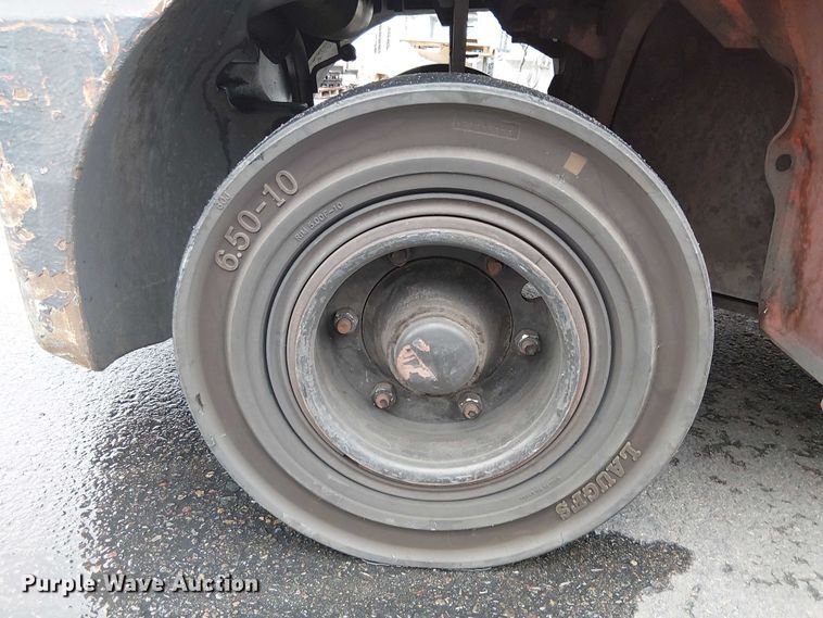 image for item EE5088 2007 Toyota 8FGU32 forklift