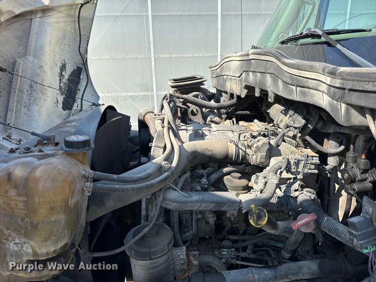 image for item EF2244 2013 International 4300 box truck