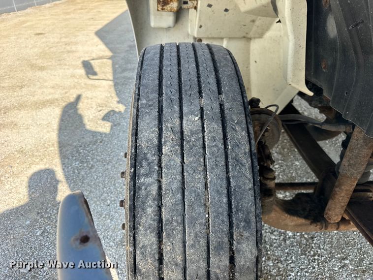 image for item EF2244 2013 International 4300 box truck