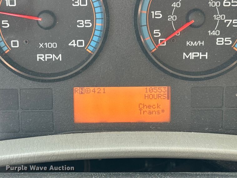 image for item EF2244 2013 International 4300 box truck