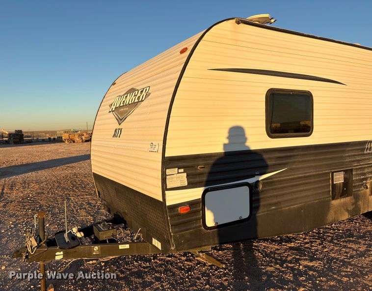 image for item EF6235 2019 Avenger Forest River camper