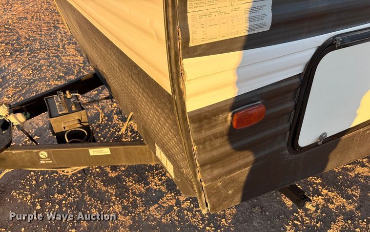 image for item EF6235 2019 Avenger Forest River camper