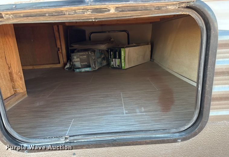 image for item EF6235 2019 Avenger Forest River camper