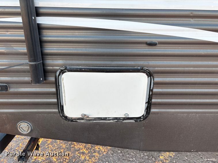 image for item EF6235 2019 Avenger Forest River camper