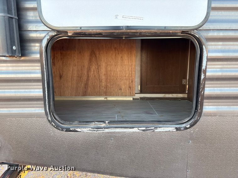 image for item EF6235 2019 Avenger Forest River camper