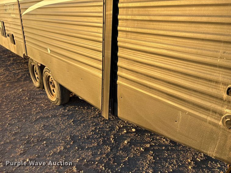 image for item EF6235 2019 Avenger Forest River camper