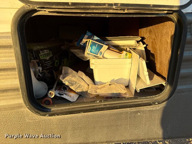 image for item EF6235 2019 Avenger Forest River camper