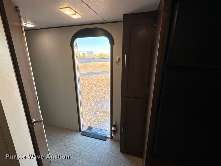 image for item EF6235 2019 Avenger Forest River camper