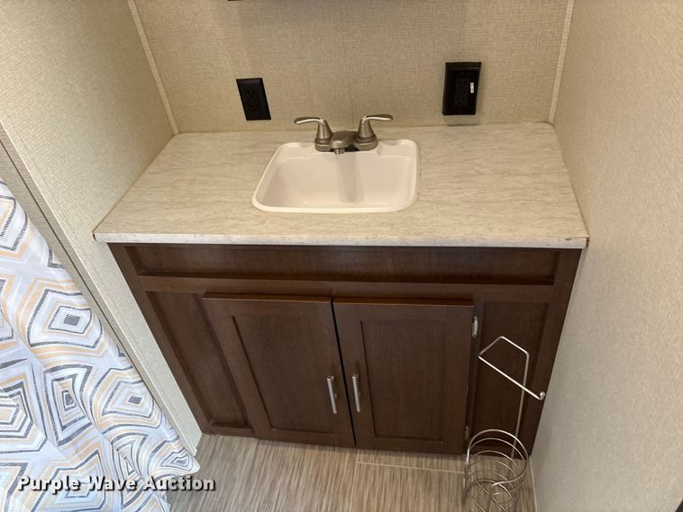 image for item EF6235 2019 Avenger Forest River camper