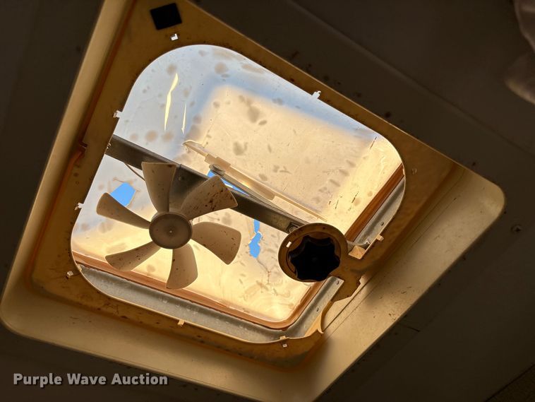 image for item EF6235 2019 Avenger Forest River camper