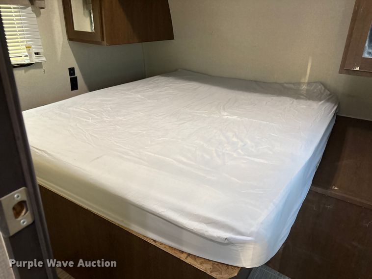 image for item EF6235 2019 Avenger Forest River camper