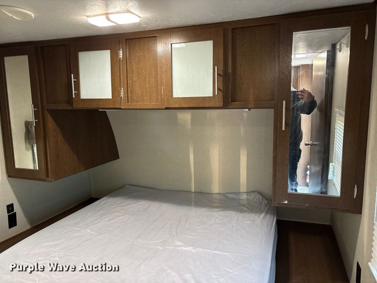 image for item EF6235 2019 Avenger Forest River camper